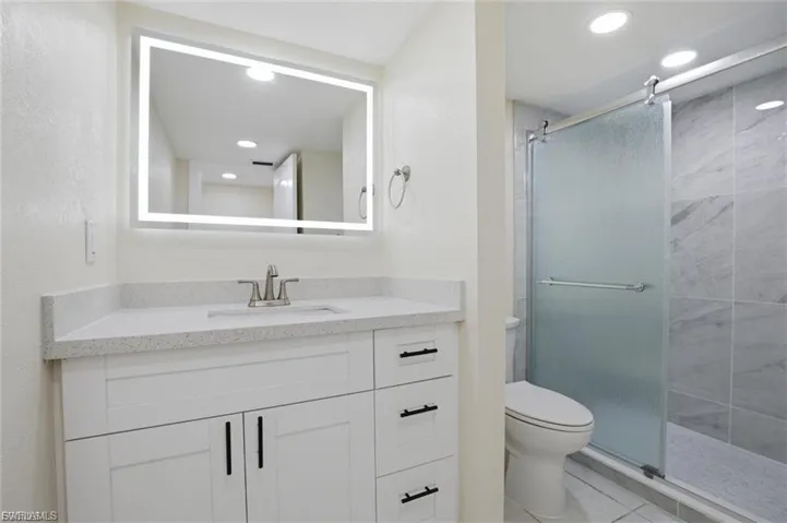 3704 Broadway 205, Fort Myers, Florida 33901