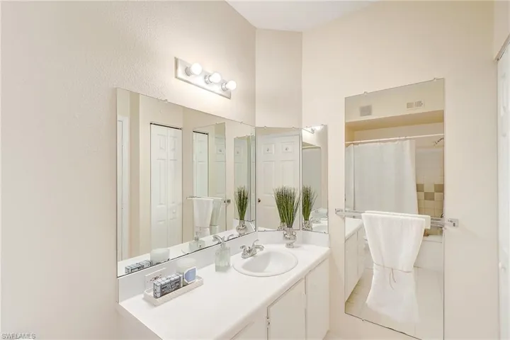 11500  Villa Grand  , Fort Myers, FL 33913