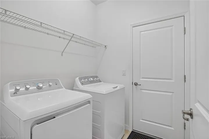 2126 Hamlin St, Naples, Florida 34120