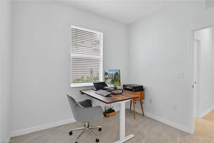 2126 Hamlin St, Naples, Florida 34120