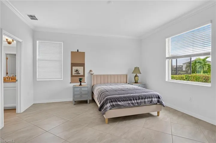 2126 Hamlin St, Naples, Florida 34120