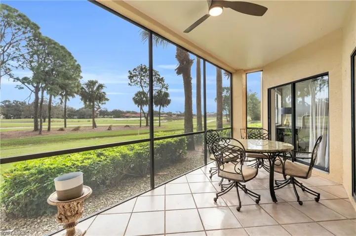 Sunroom with ceiling fan