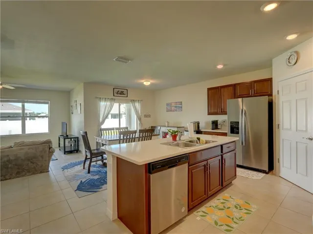 328 Sw 24th Pl, Cape Coral, Florida 33991