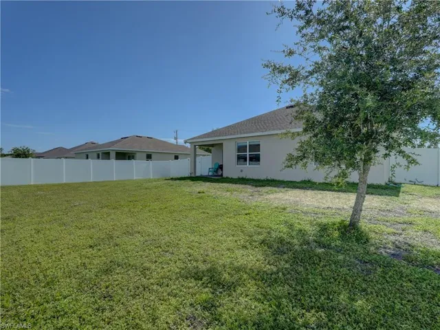328 Sw 24th Pl, Cape Coral, Florida 33991