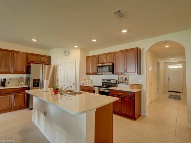 328 Sw 24th Pl, Cape Coral, Florida 33991