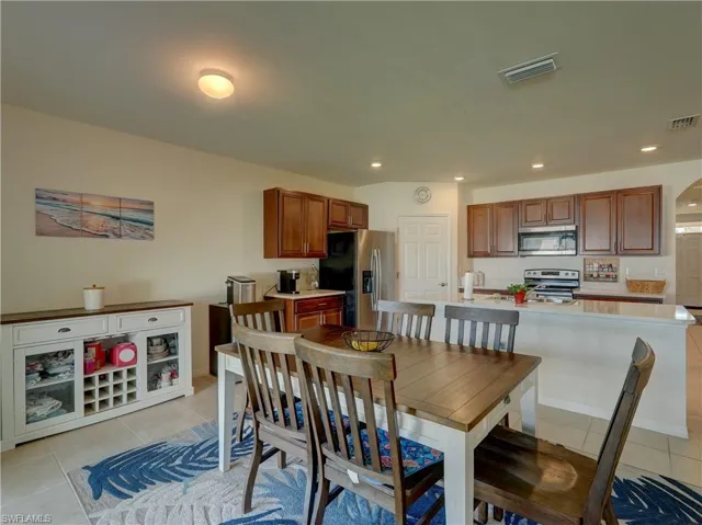 328 Sw 24th Pl, Cape Coral, Florida 33991