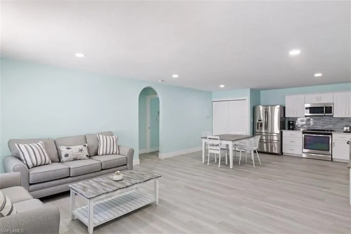 27900-902  Vermont  ST, Bonita Springs, FL 34135
