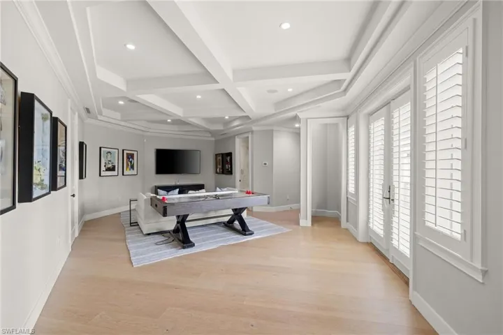 707 Hickory Rd, Naples, Florida 34108