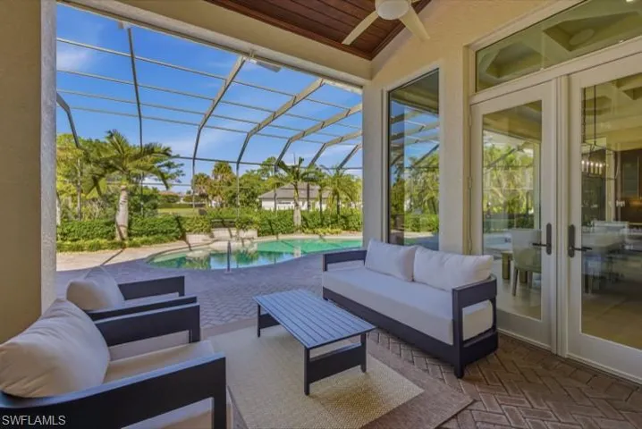 707 Hickory Rd, Naples, Florida 34108