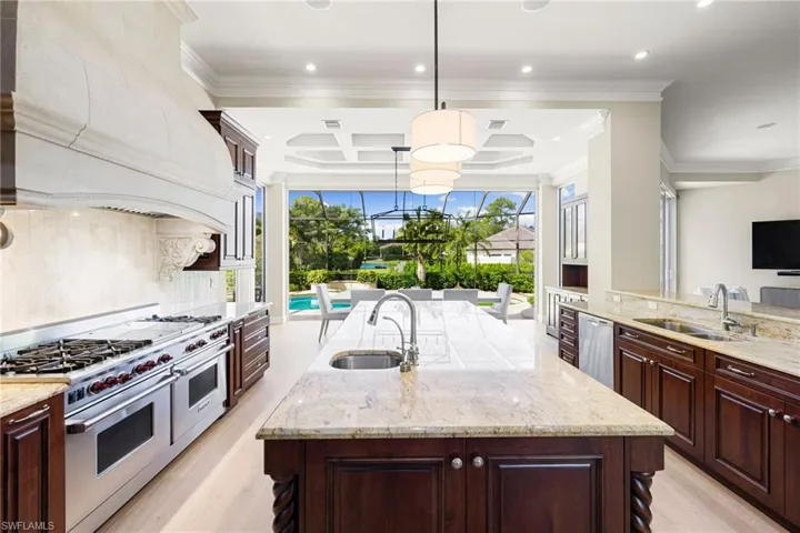 707 Hickory Rd, Naples, Florida 34108