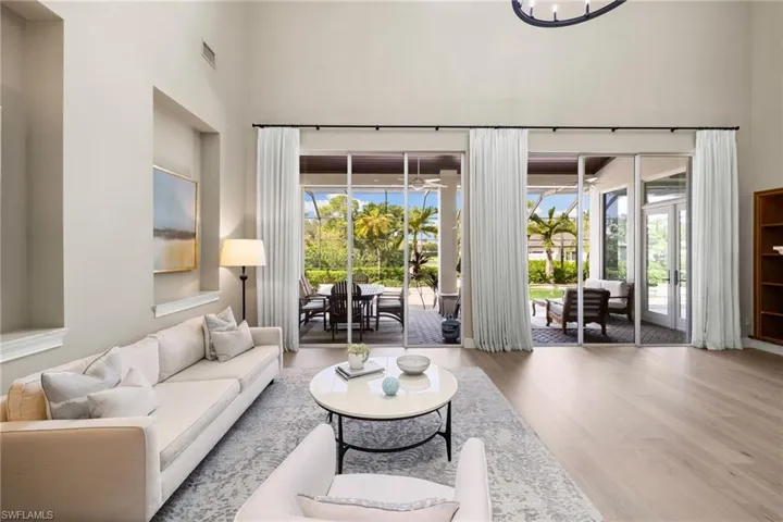 707 Hickory Rd, Naples, Florida 34108