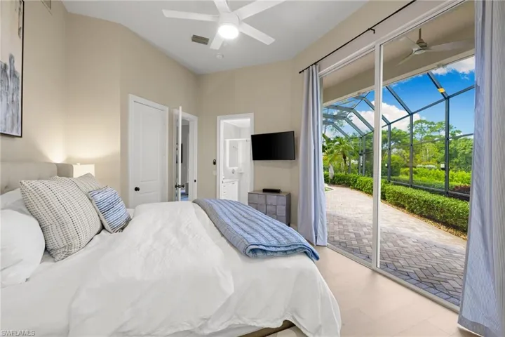 707 Hickory Rd, Naples, Florida 34108