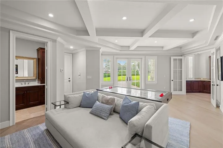 707 Hickory Rd, Naples, Florida 34108