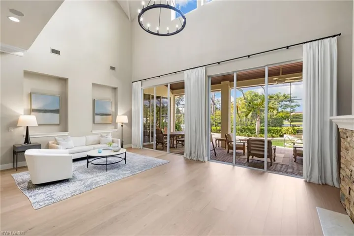 707 Hickory Rd, Naples, Florida 34108