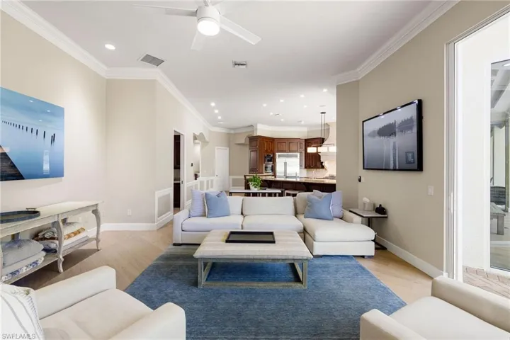707 Hickory Rd, Naples, Florida 34108
