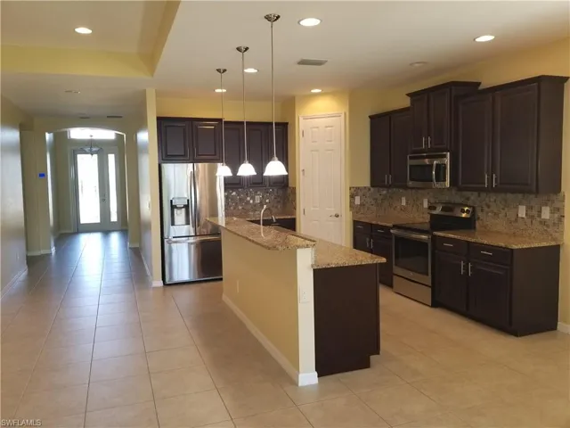 260  Destiny  CIR, Cape Coral, FL 33990
