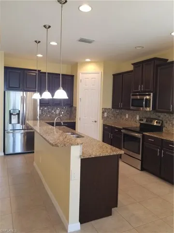 260  Destiny  CIR, Cape Coral, FL 33990