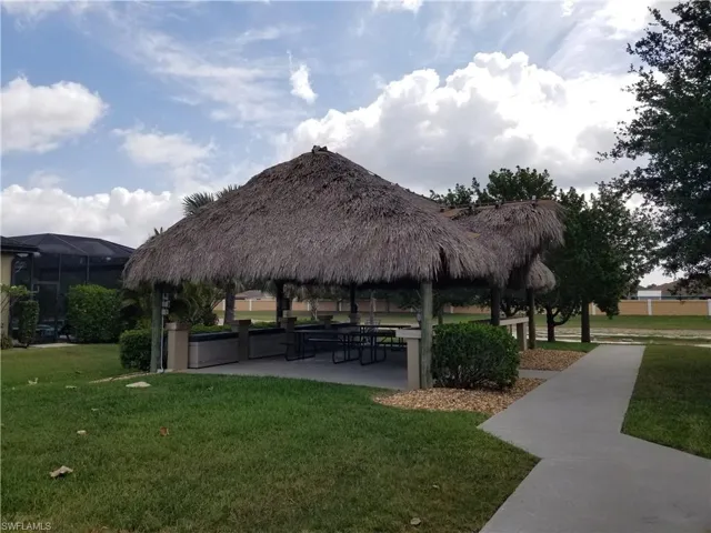 260  Destiny  CIR, Cape Coral, FL 33990