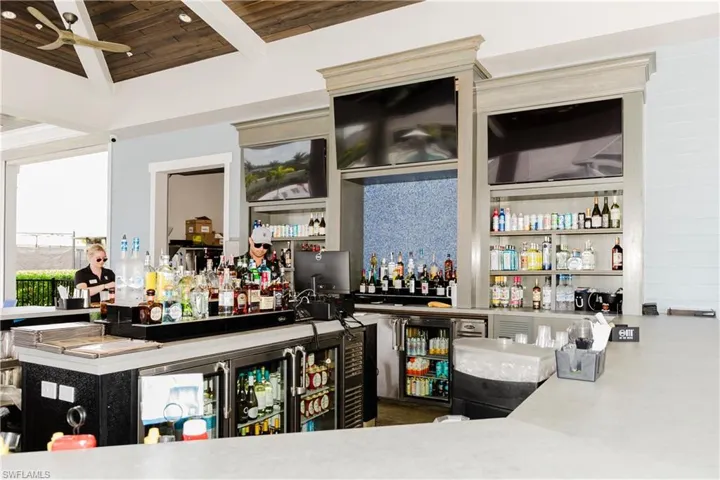 The National Poolside Bar and Grill