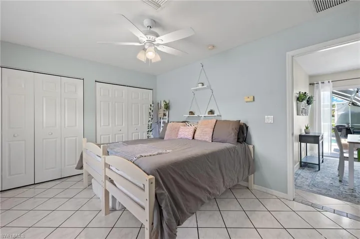 Guest Bedroom #1