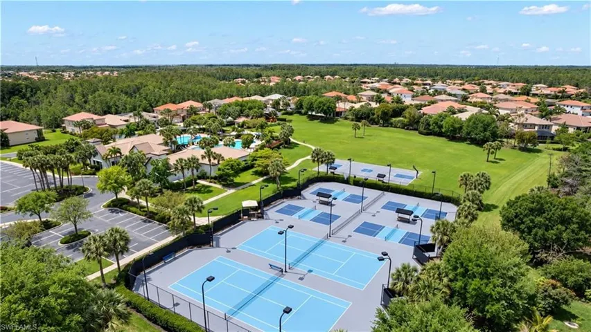 10450 Spruce Pine Ct, Fort Myers, Florida 33913