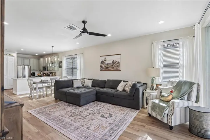 10450 Spruce Pine Ct, Fort Myers, Florida 33913