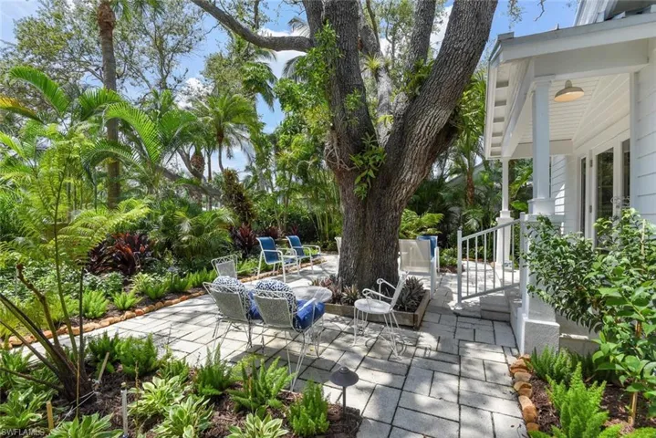 223 11th Ave S, Naples, Florida 34102
