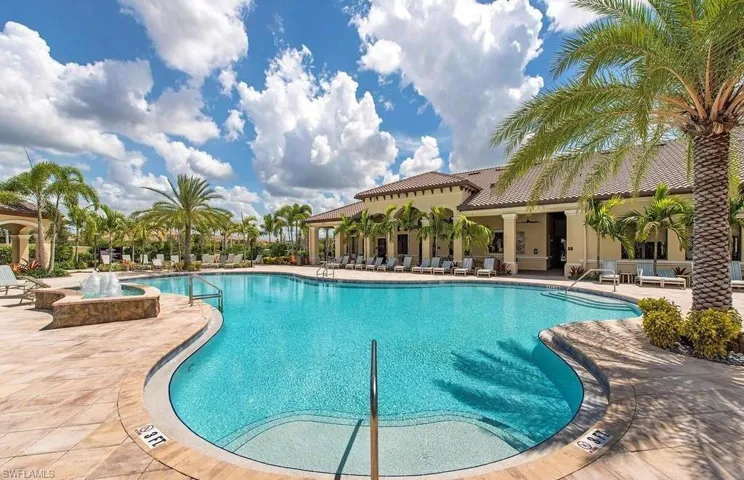 13435 Silktail Dr, Naples, Florida 34109