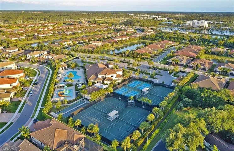 13435 Silktail Dr, Naples, Florida 34109