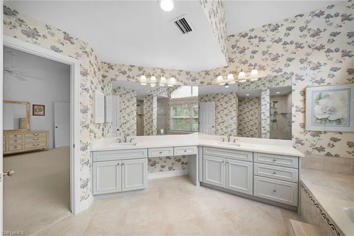 54 Grey Wing Pt, Naples, Florida 34113