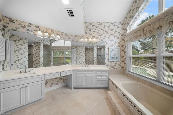 54 Grey Wing Pt, Naples, Florida 34113