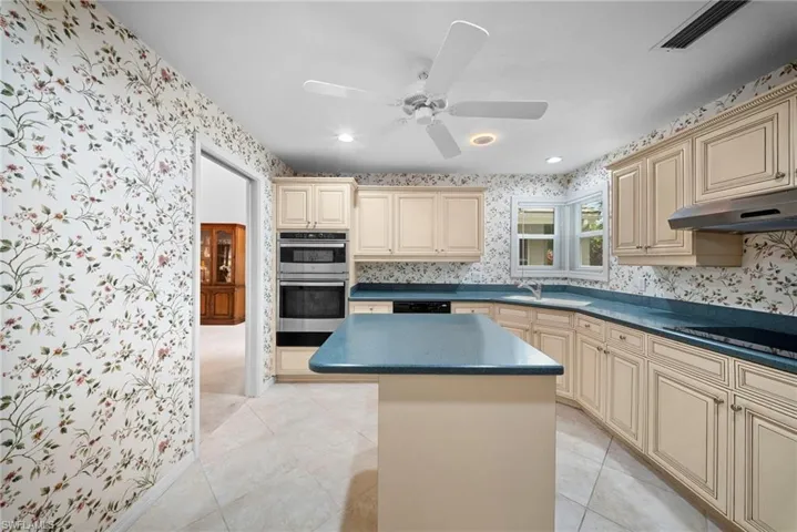 54 Grey Wing Pt, Naples, Florida 34113