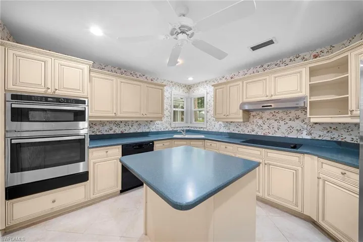 54 Grey Wing Pt, Naples, Florida 34113