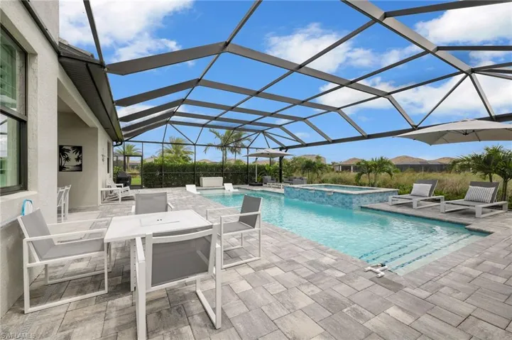 Custom Saltwater pool and Spa