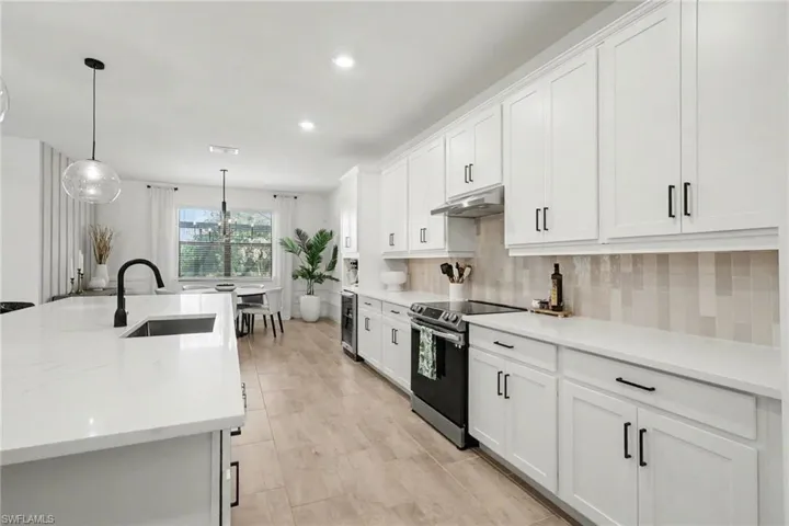11148 Canopy Loop, Fort Myers, Florida 33913