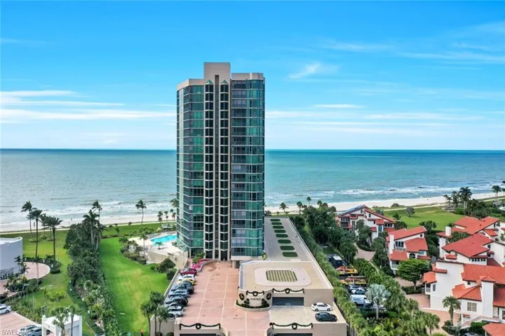 4651  Gulf Shore N BLVD, Naples, FL 34103