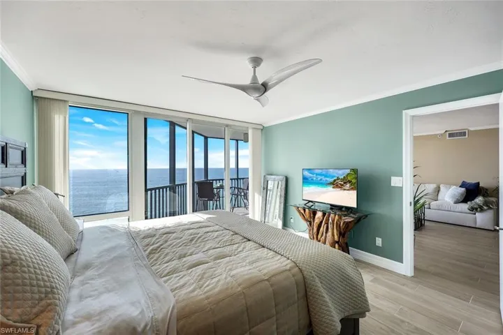 4651  Gulf Shore N BLVD, Naples, FL 34103