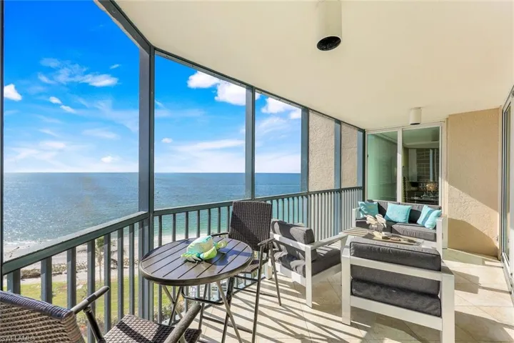 4651  Gulf Shore N BLVD, Naples, FL 34103