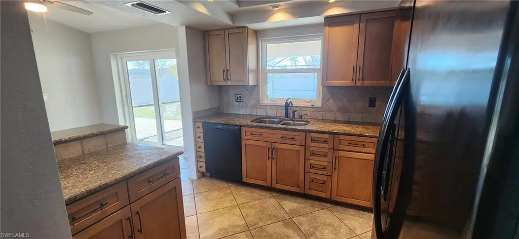 514 Se 9th Ave, Cape Coral Fl 33990