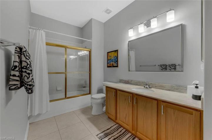 4715 Shinnecock Hills CT # 202, NAPLES FL 34112