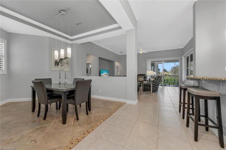 4715 Shinnecock Hills CT # 202, NAPLES FL 34112