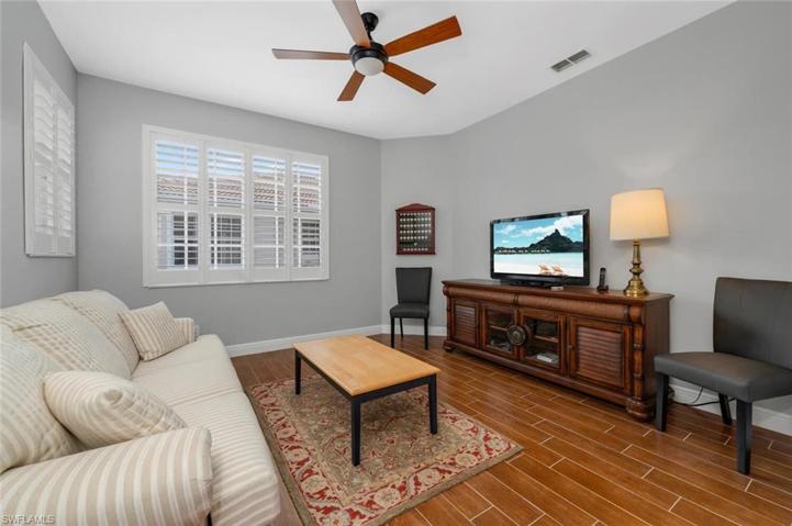 4715 Shinnecock Hills CT # 202, NAPLES FL 34112