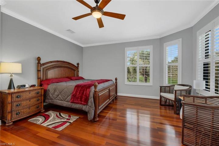 4715 Shinnecock Hills CT # 202, NAPLES FL 34112