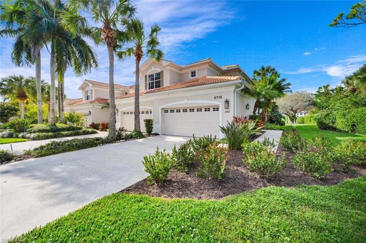 4715 Shinnecock Hills CT # 202, NAPLES FL 34112