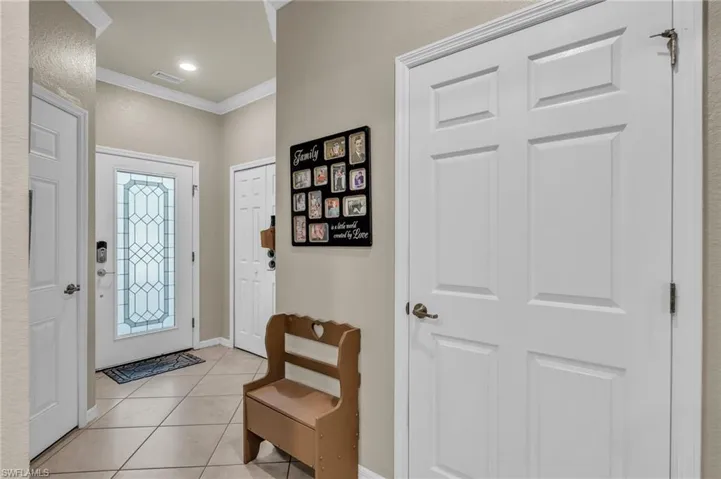 10266 Via Colomba Cir, Fort Myers, Florida 33966