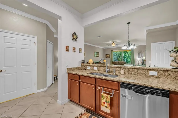 10266 Via Colomba Cir, Fort Myers, Florida 33966