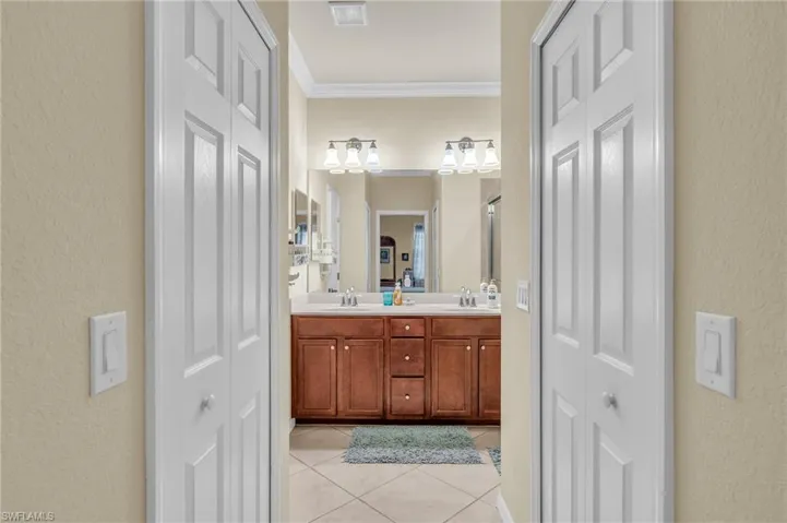 10266 Via Colomba Cir, Fort Myers, Florida 33966
