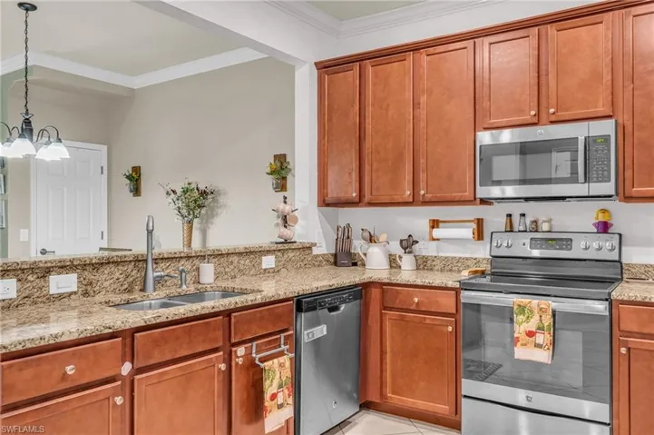 10266 Via Colomba Cir, Fort Myers, Florida 33966