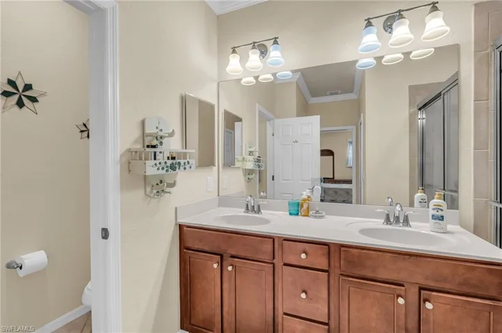 10266 Via Colomba Cir, Fort Myers, Florida 33966