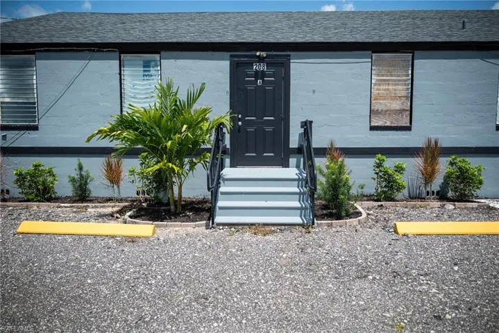 208 4th St A1, Fort Myers, Florida 33907